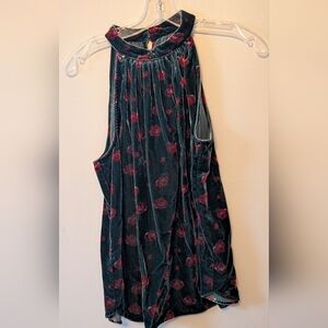 Beautiful Green And Red Velvet Top